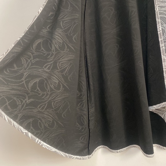 Avenue - Silver Long Sleeve Long Length Duster Cardigan - Size 18-20 - Picture 3 of 6